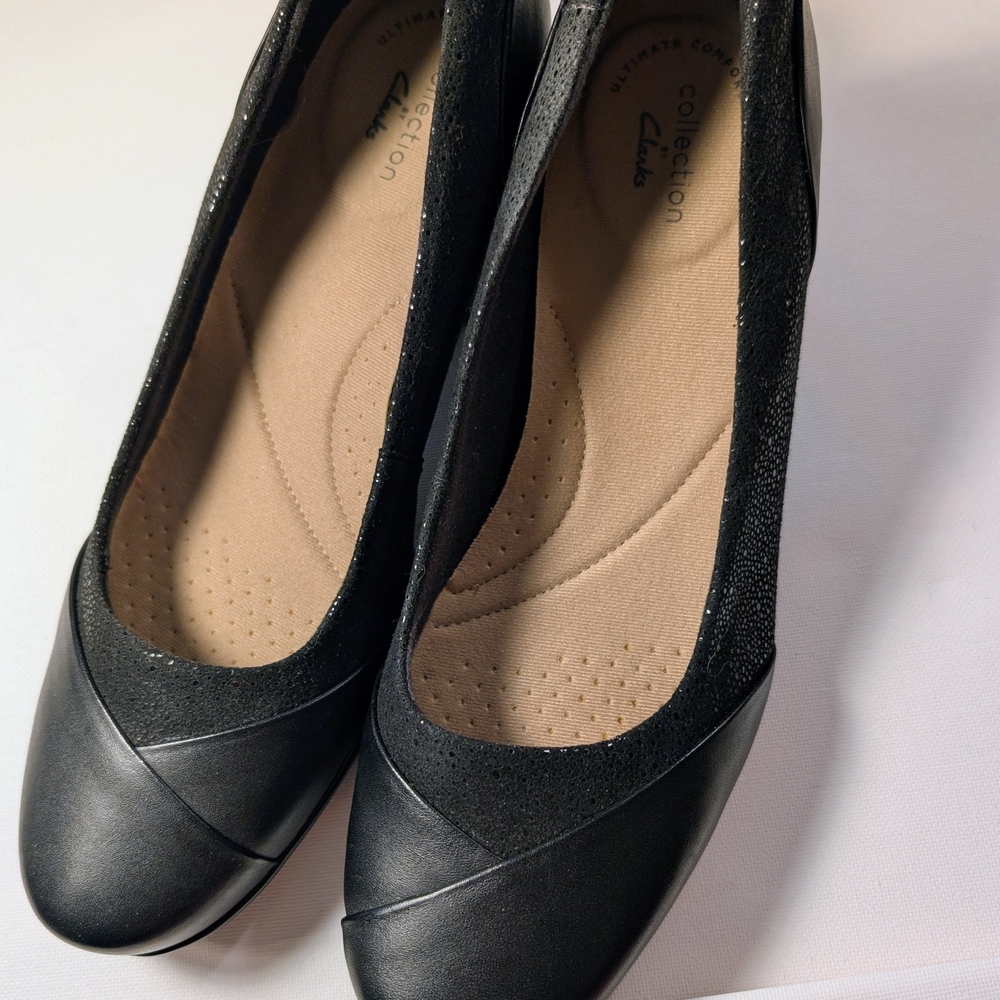 Clarks Women's Black Low Emily Pumps NWT